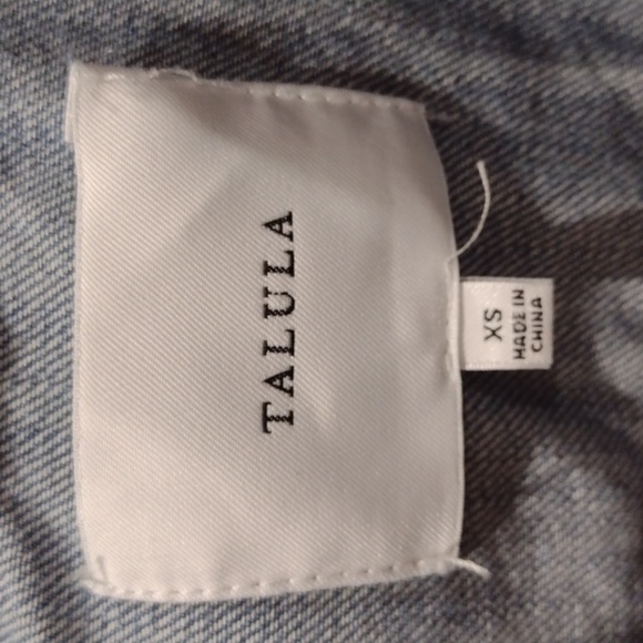 Aritzia Talula distressed jean jacket size xs - Picture 2 of 7